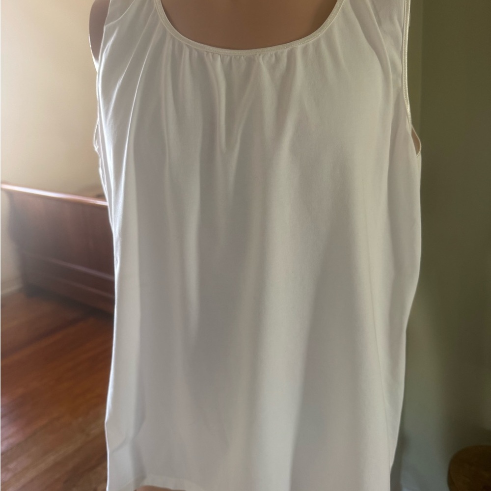 Preswick & Moore White Sleeveless Camisole Tank